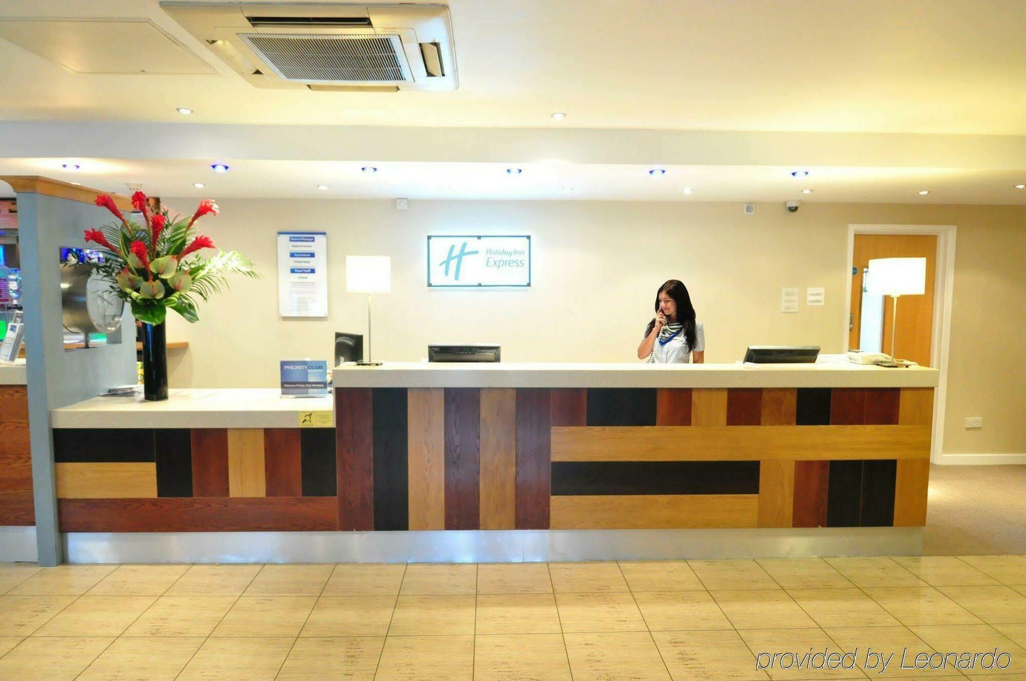 Express Park Royal By Ihg 3* Londen