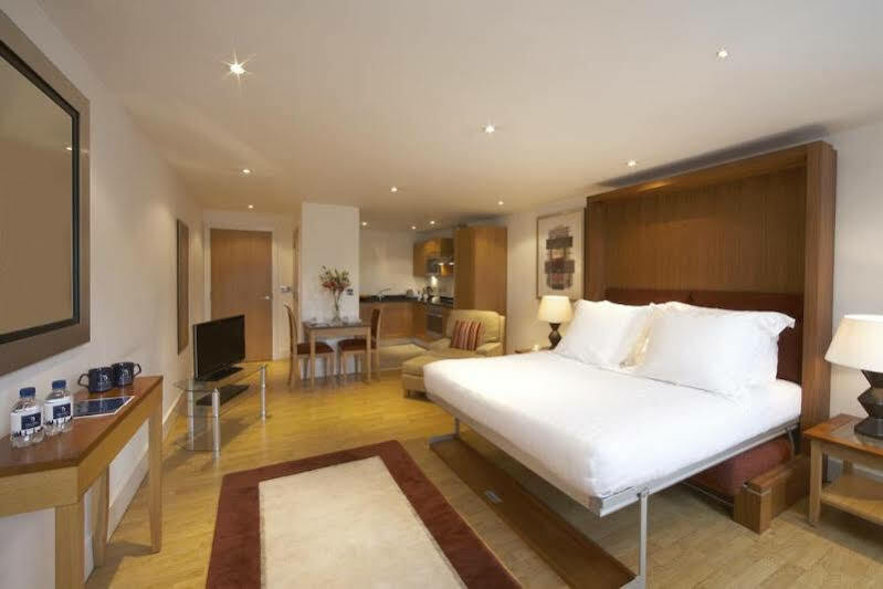 Apartahotel Marlin Stratford 4*