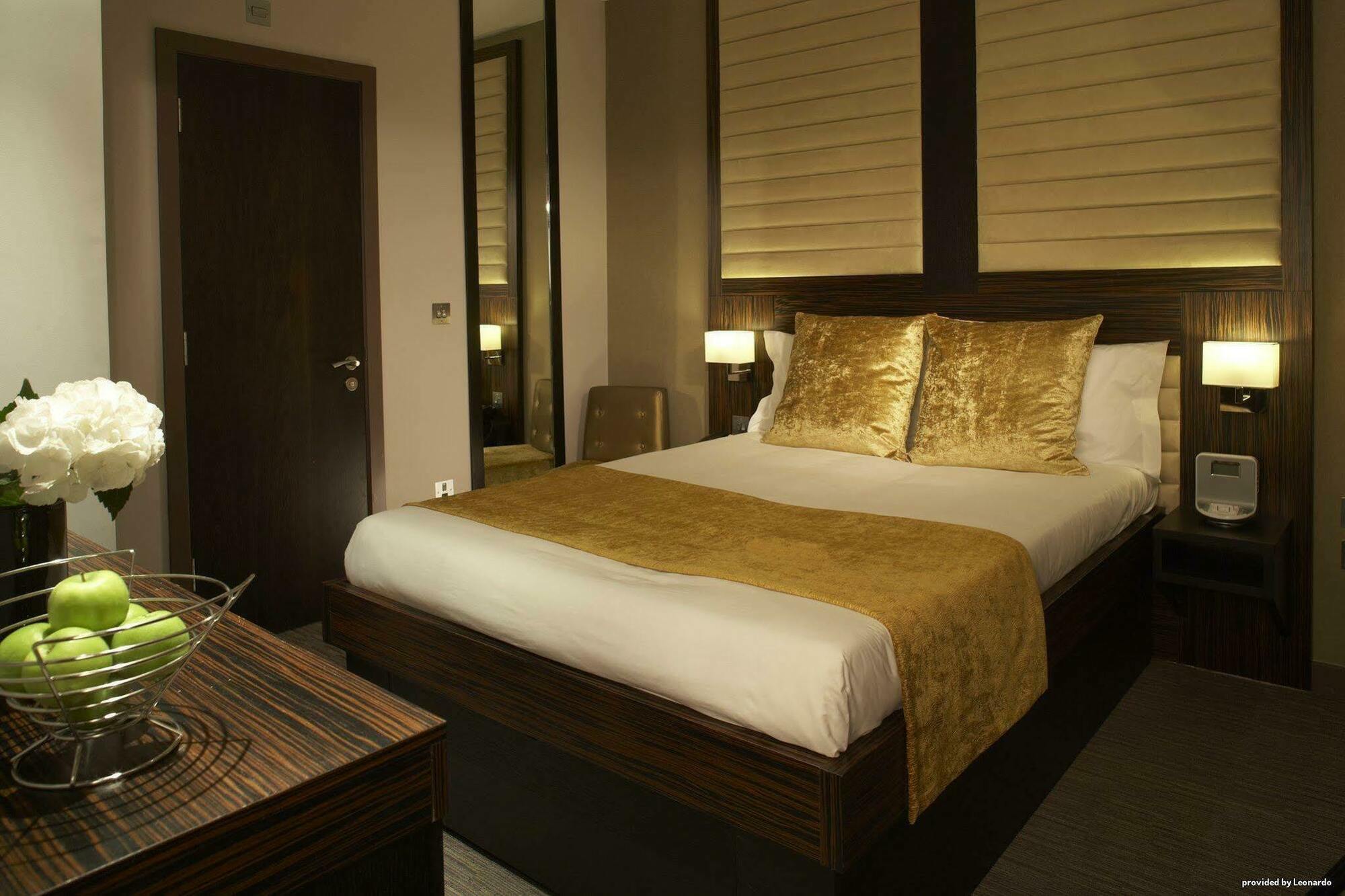 Maitrise Ealing - *