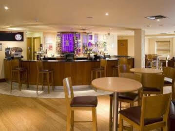 Premier Kew Bridge 3* London
