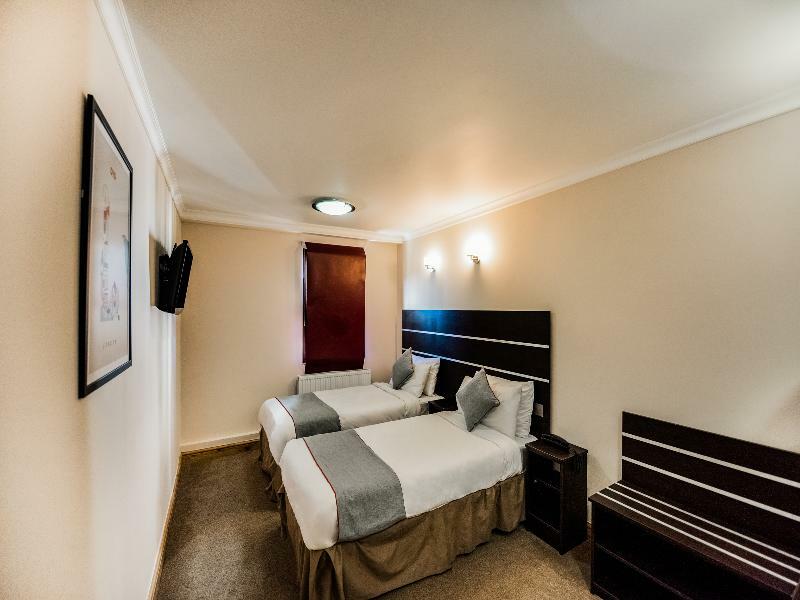 Hotel Epsilon
