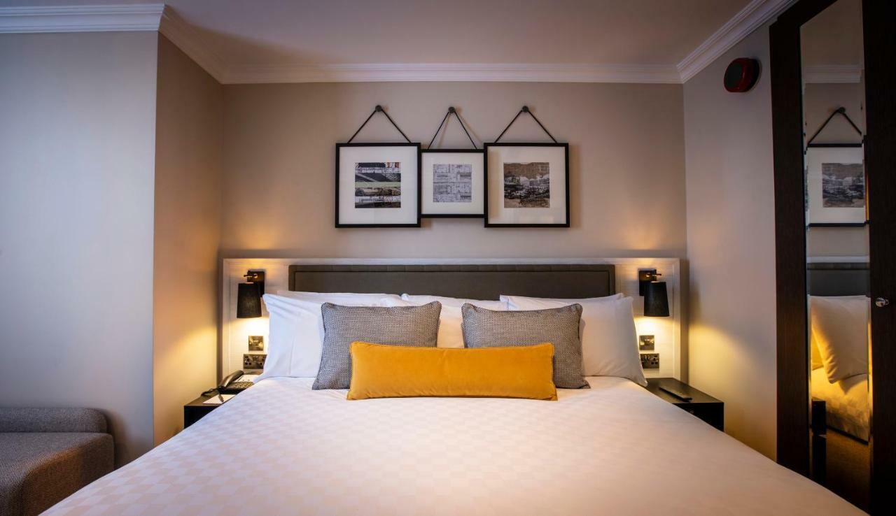 The Clermont London, Victoria Hotel 4*