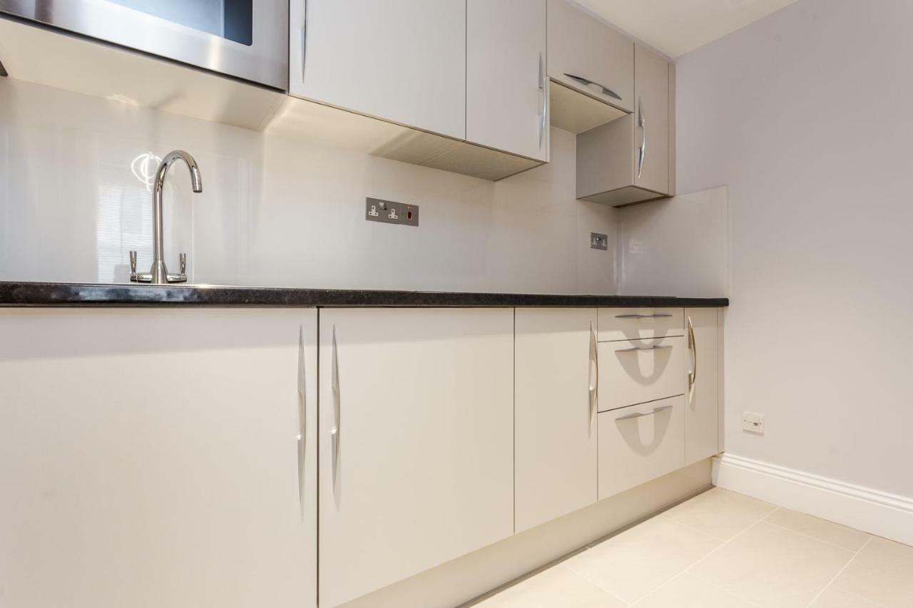 Courtfield Apartment *