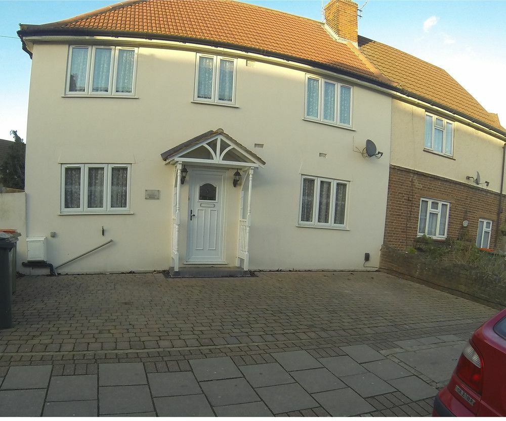 Beautiful Near Excel Center * London
