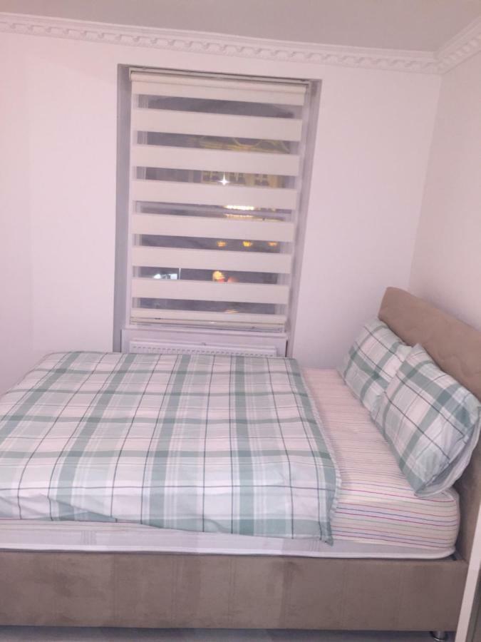 Camden Palace Apartment *