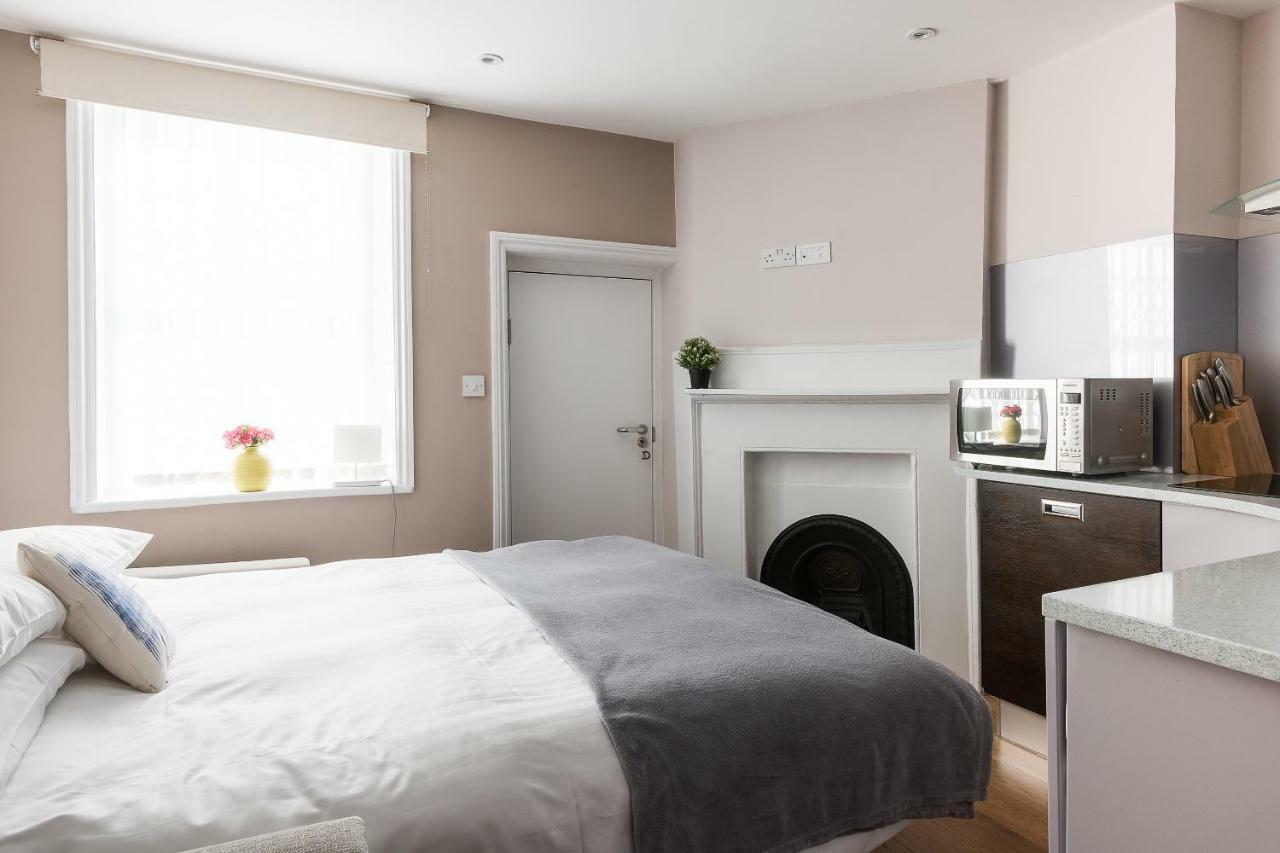 Brewer Street Apartment