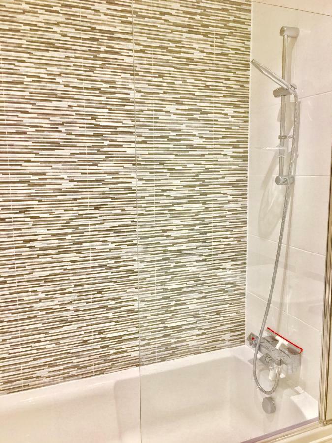 2-bedrooms Apartment, Lounge, Balcony Leilighet