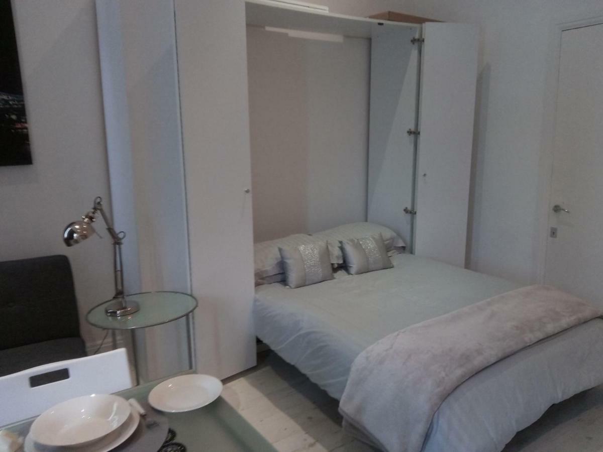 Studio On The River Thames * London