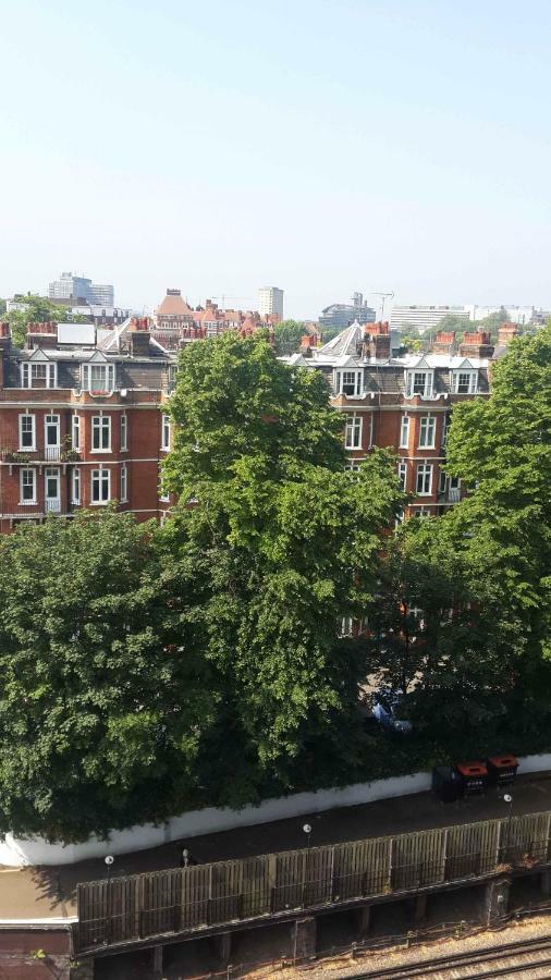 Apartment 375 Kensington High St *