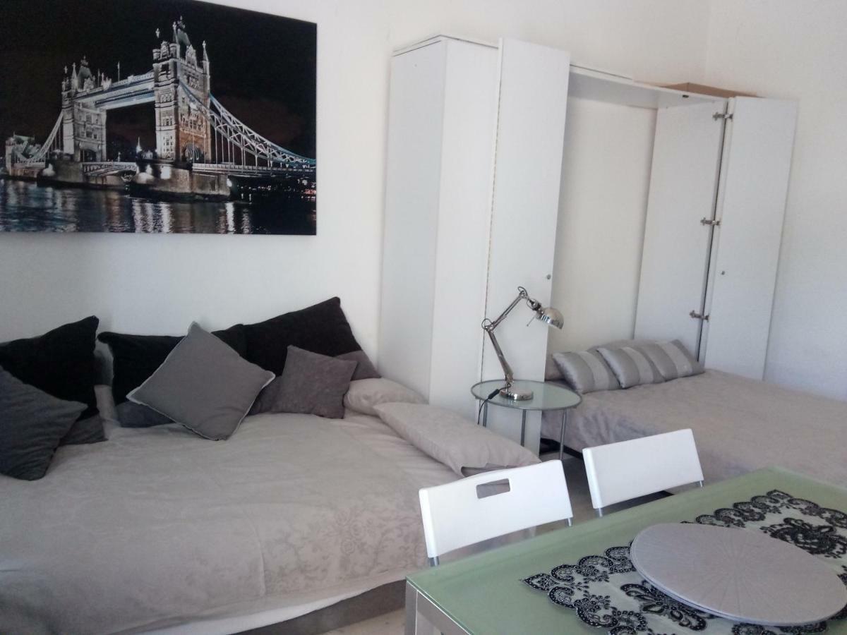 Studio On The River Thames * London