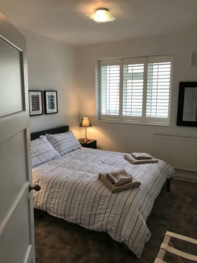 Aston House Apartment *