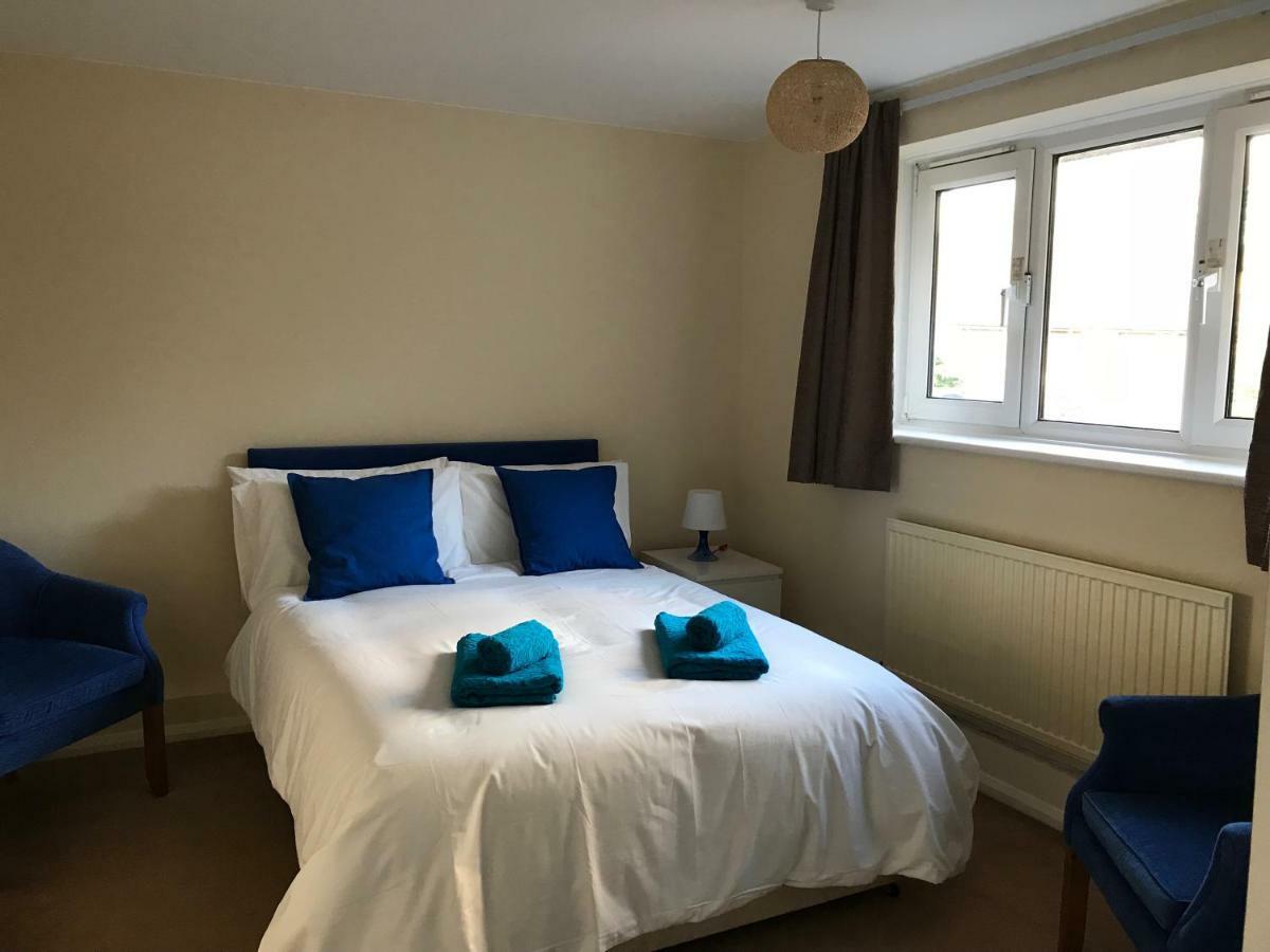 Apartment Cozy In Stratford From 18 Minutes To *
