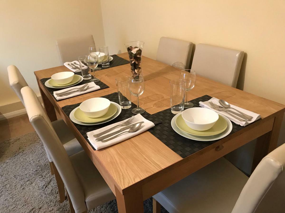 Apartment Cozy In Stratford From 18 Minutes To *