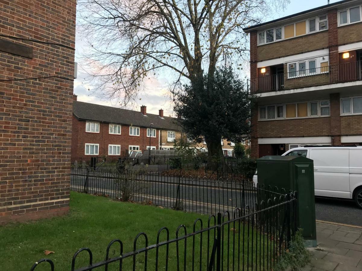 Apartment Cozy In Stratford From 18 Minutes To *