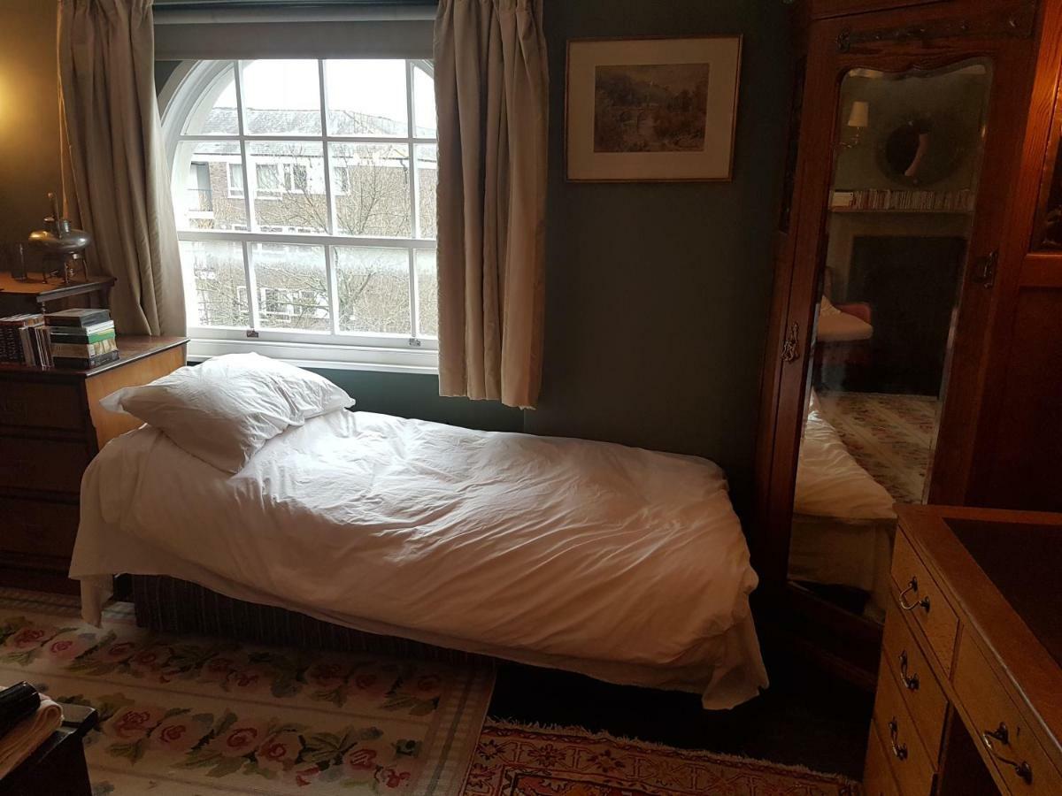 Apartment 1810 Georgian House London