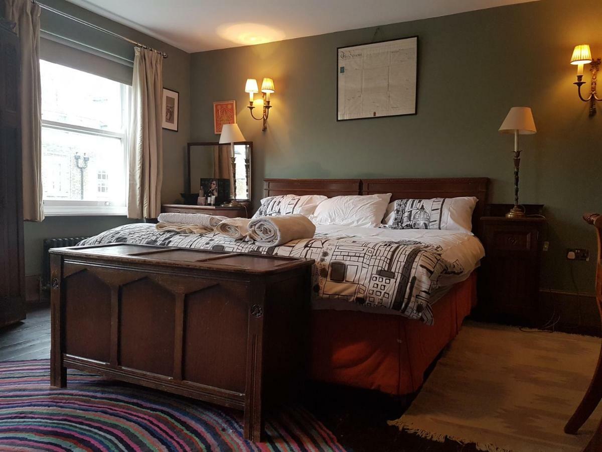 Apartment 1810 Georgian House London
