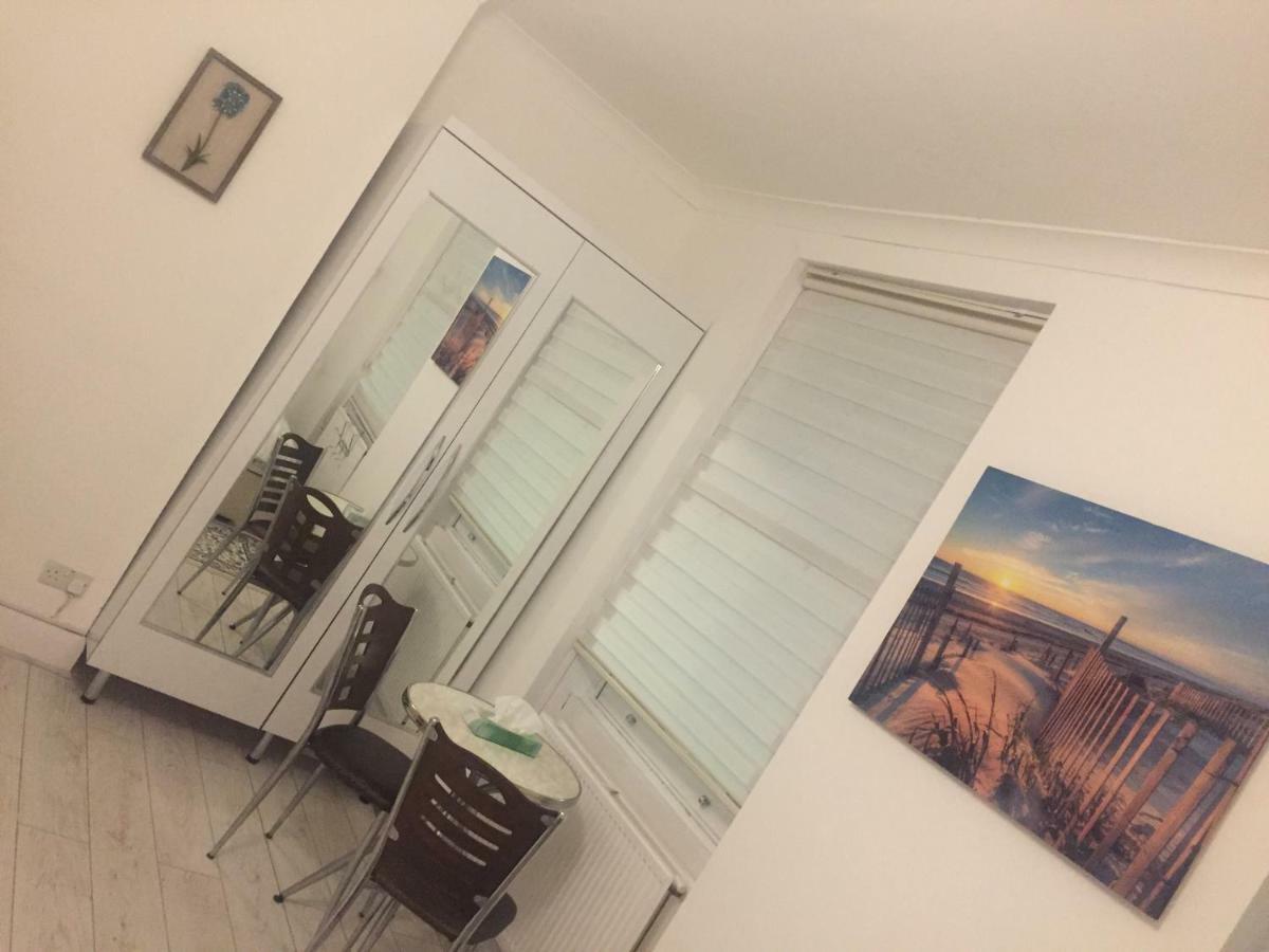 Apartment Camden Palace *