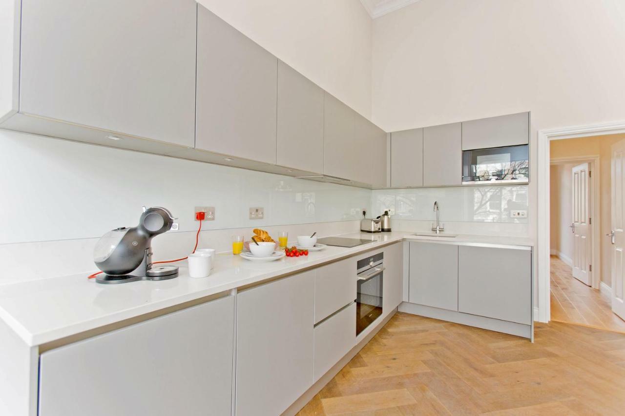 Flat 4, Cromwell Road 1 Bedroom With Balcony Apartment London