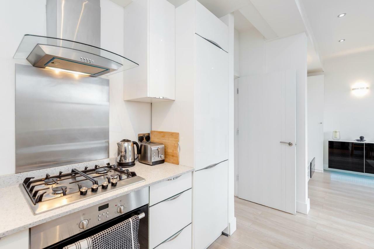 Wandsworth Terrace Apartment *