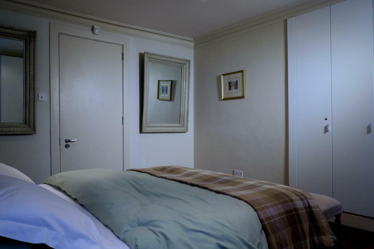 Your Place In Little Venice Apartment