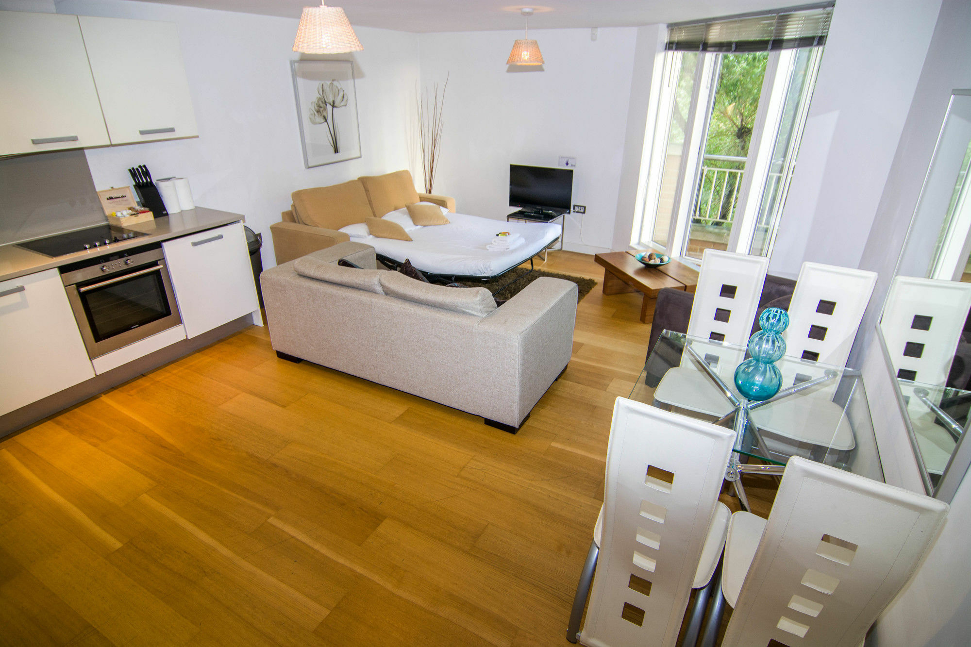 Wharf - Water Gardens Apartment London