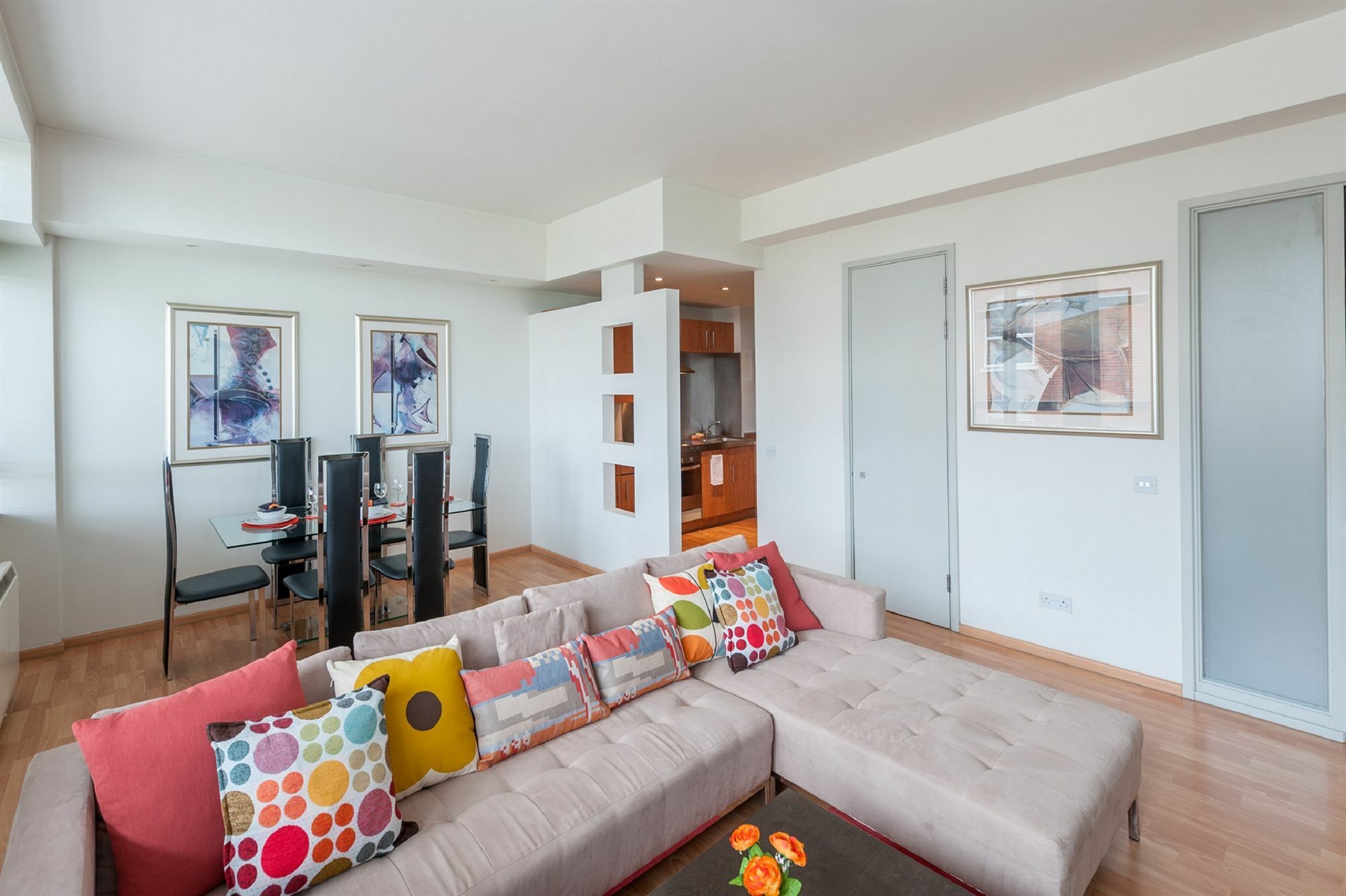 Smart - Road Apartment