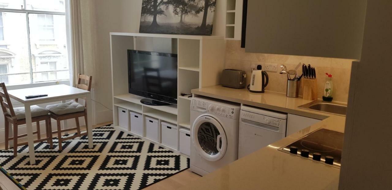 Luxury One Bed Next To Hyde Park Leilighet