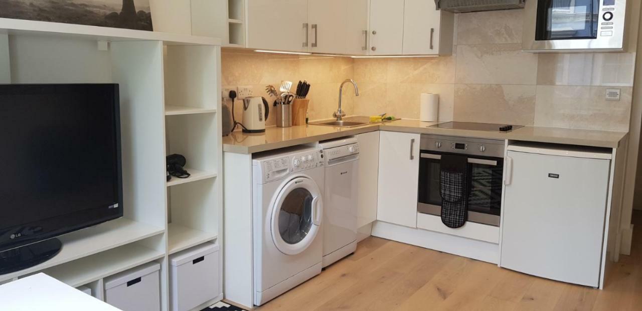 Luxury One Bed Next To Hyde Park Leilighet London