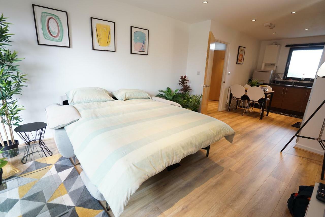 Perfectly Located Stunning Apartment *