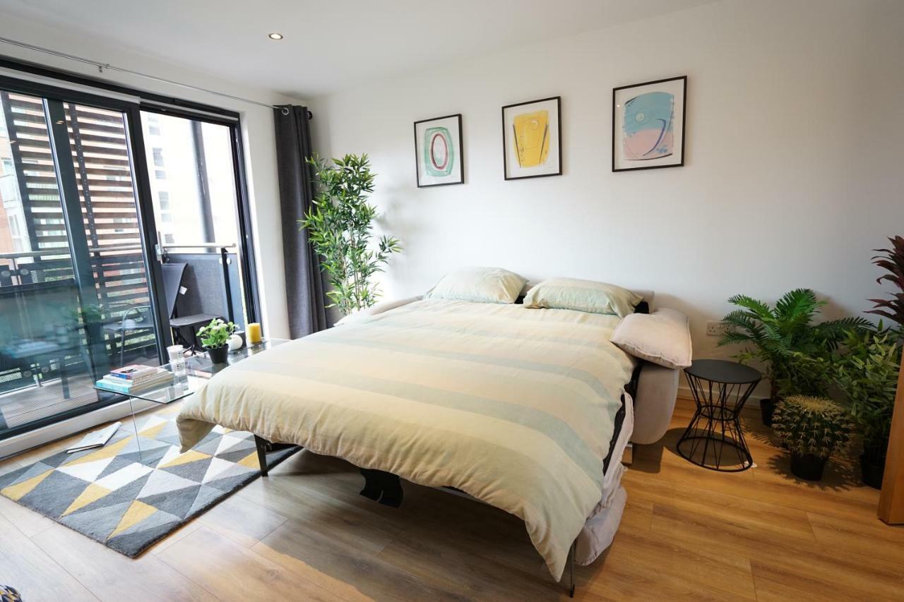 Perfectly Located Stunning Apartment *