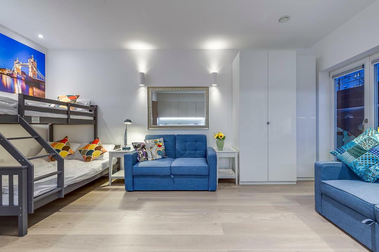 Charles Dickens, Tate Modern Appartement Londen