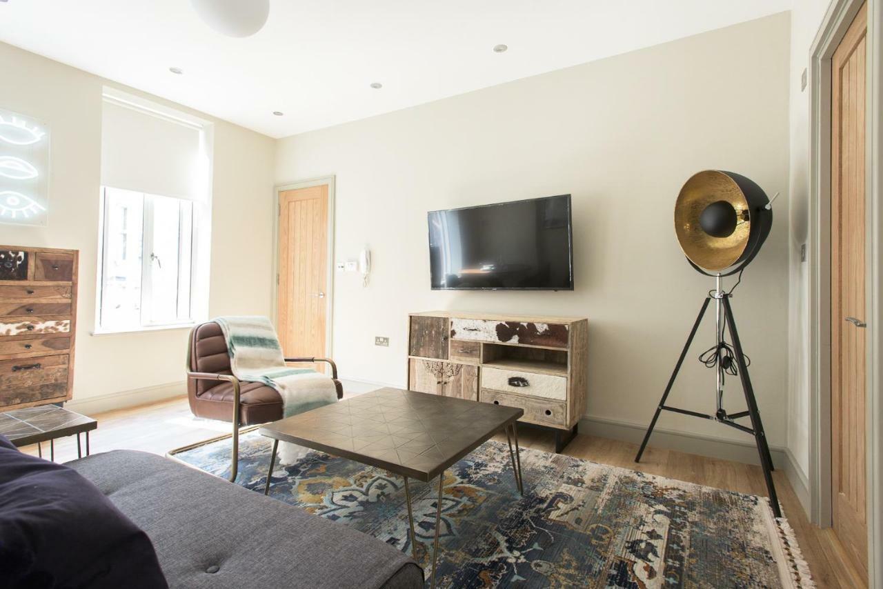 The Mayfair Parade - Trendy 1bdr Leilighet London