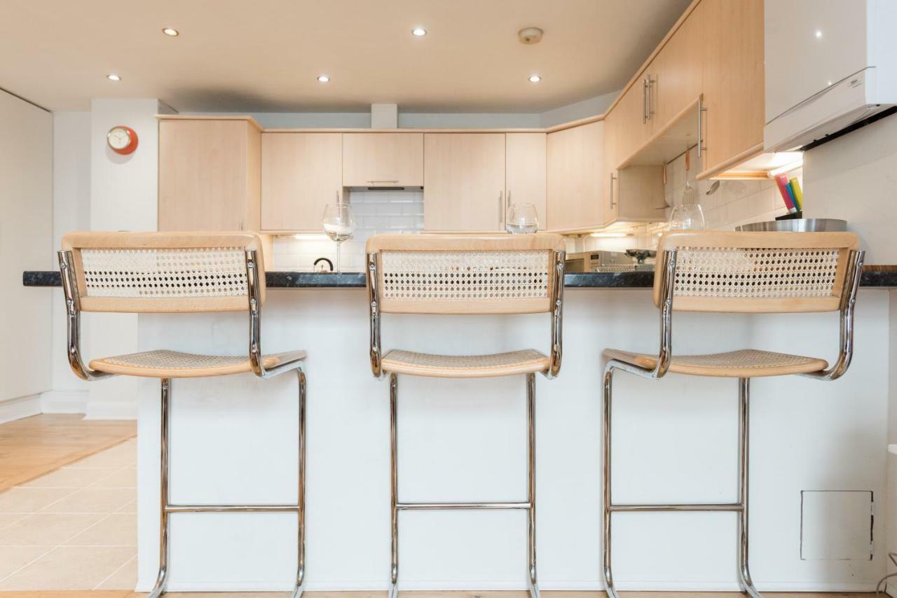 With Parking Near Waterloo & St Thomas & Big Ben & Parliament Appartement *