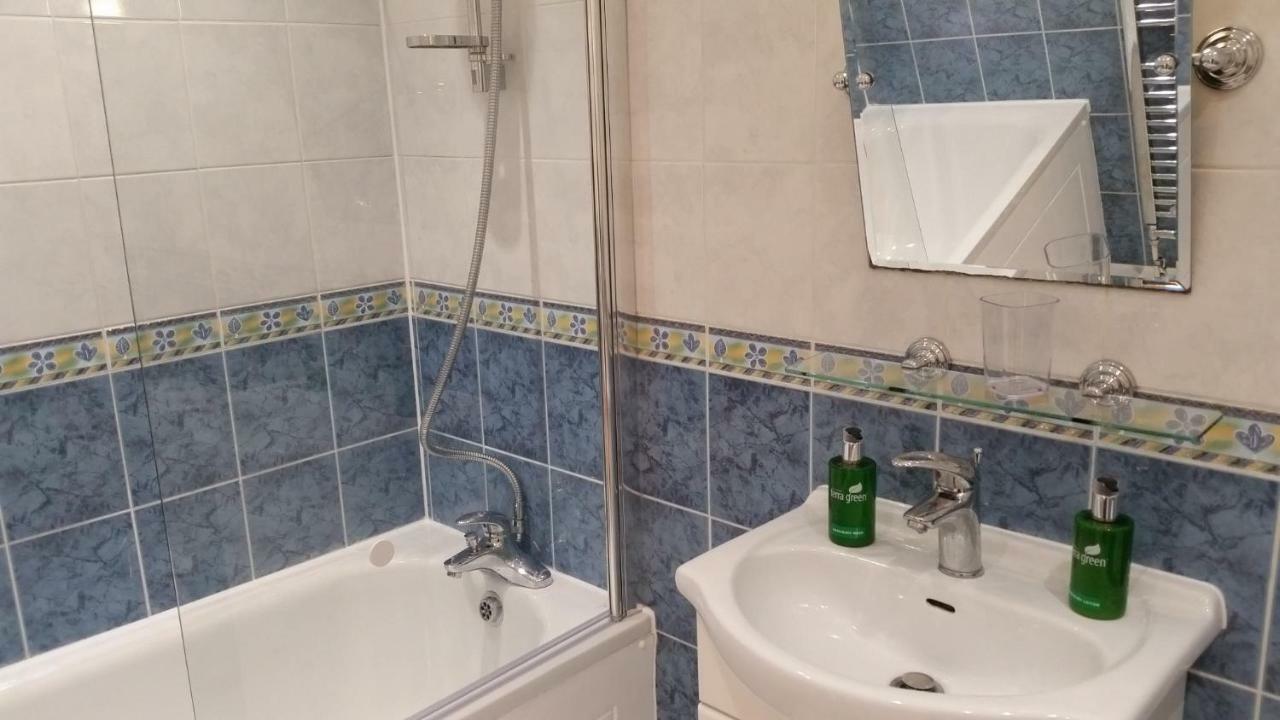 Appartement With Parking Near Waterloo & St Thomas & Big Ben & Parliament