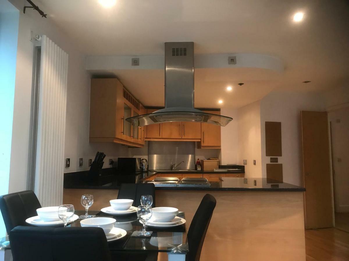 41 Millharbour Apartment London