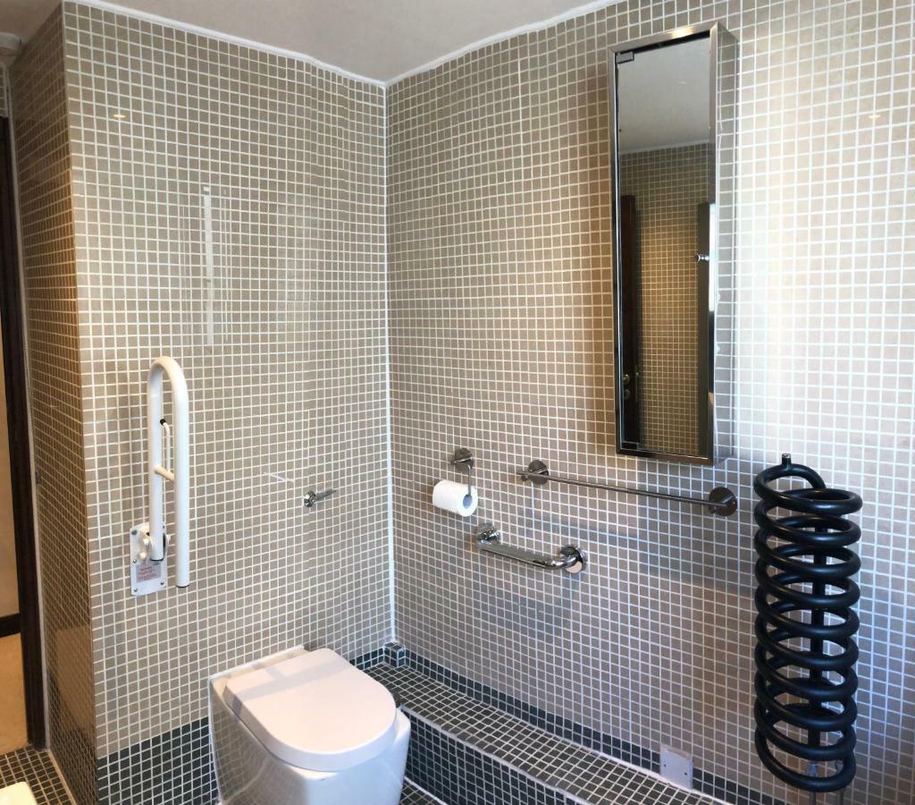 2 Beds 2 Baths In Heart Of *