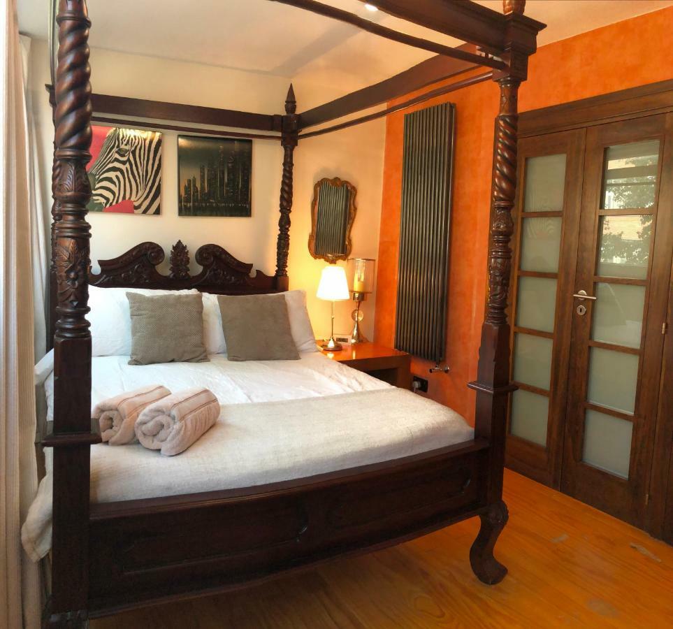 2 Beds 2 Baths In Heart Of London