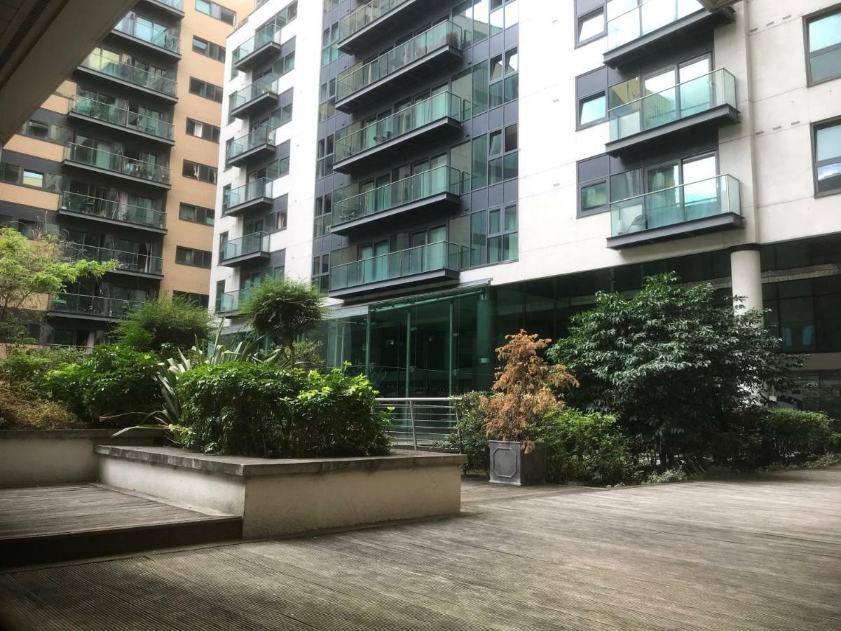 Apartment 41 Millharbour *