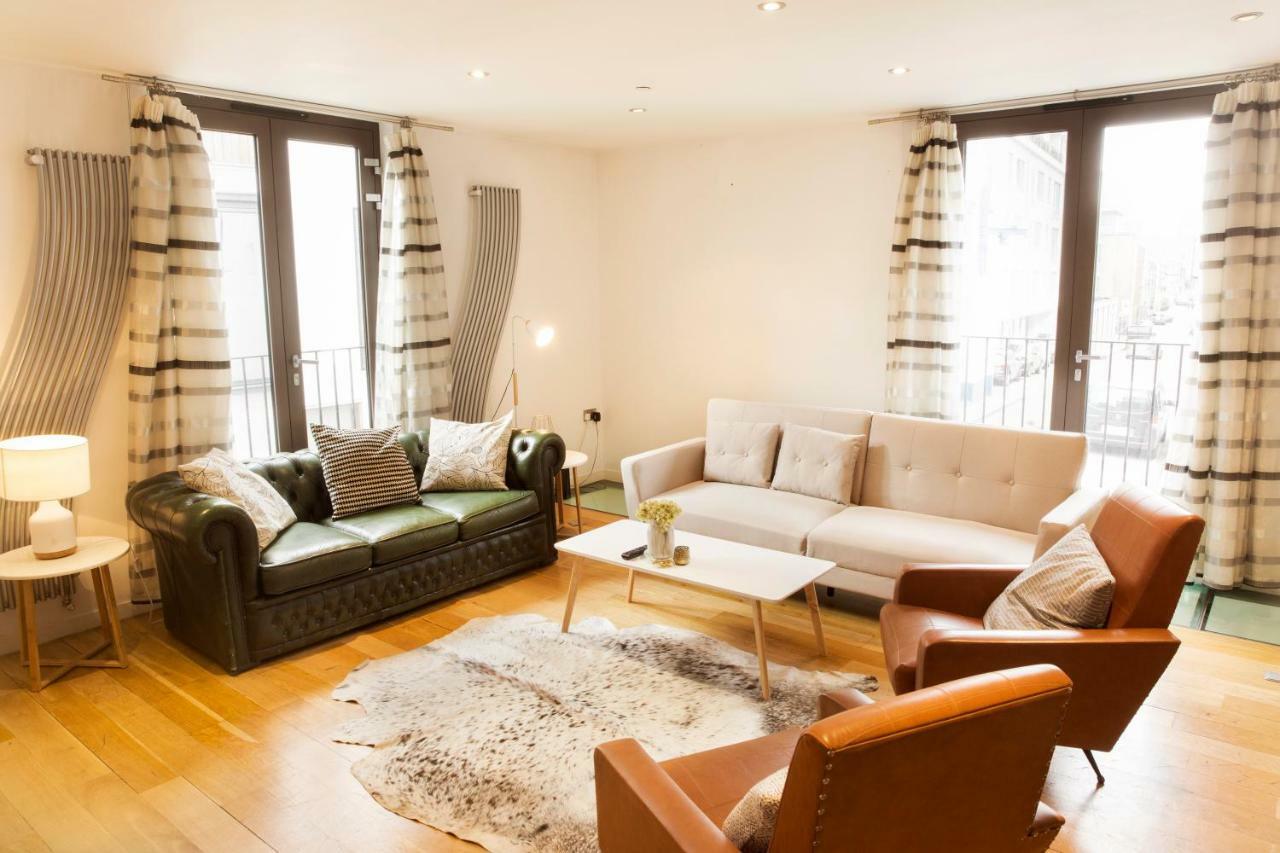 The Holborn Lights - Modern 3Bdr Home With Rooftop Terrace & Garage Holiday home London