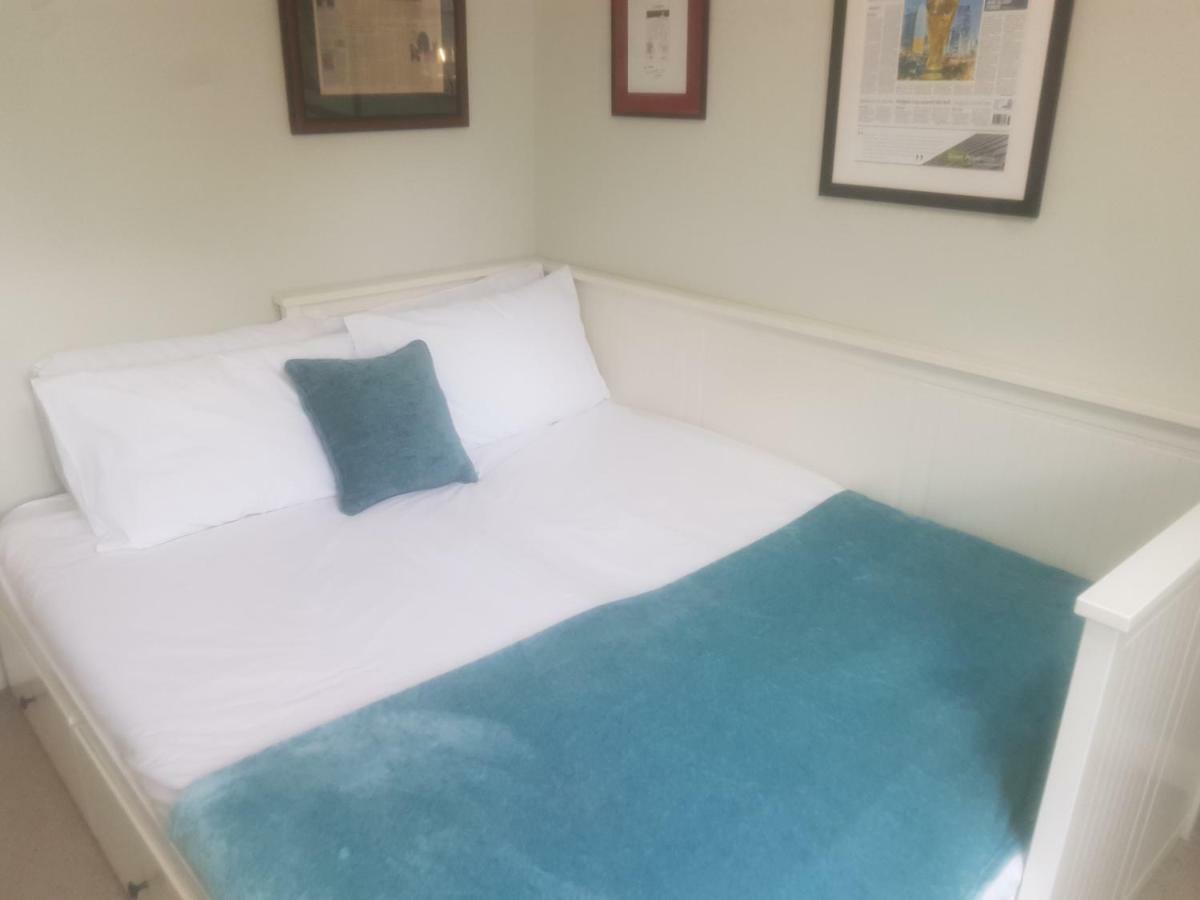 Beautiful 2 Bedroom In The Heart Of Greenwich Apartment London