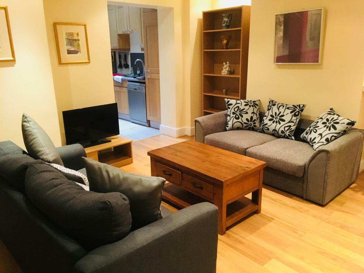 Large 2 Bedroom 2 Bathroom In Westminster Apartment *