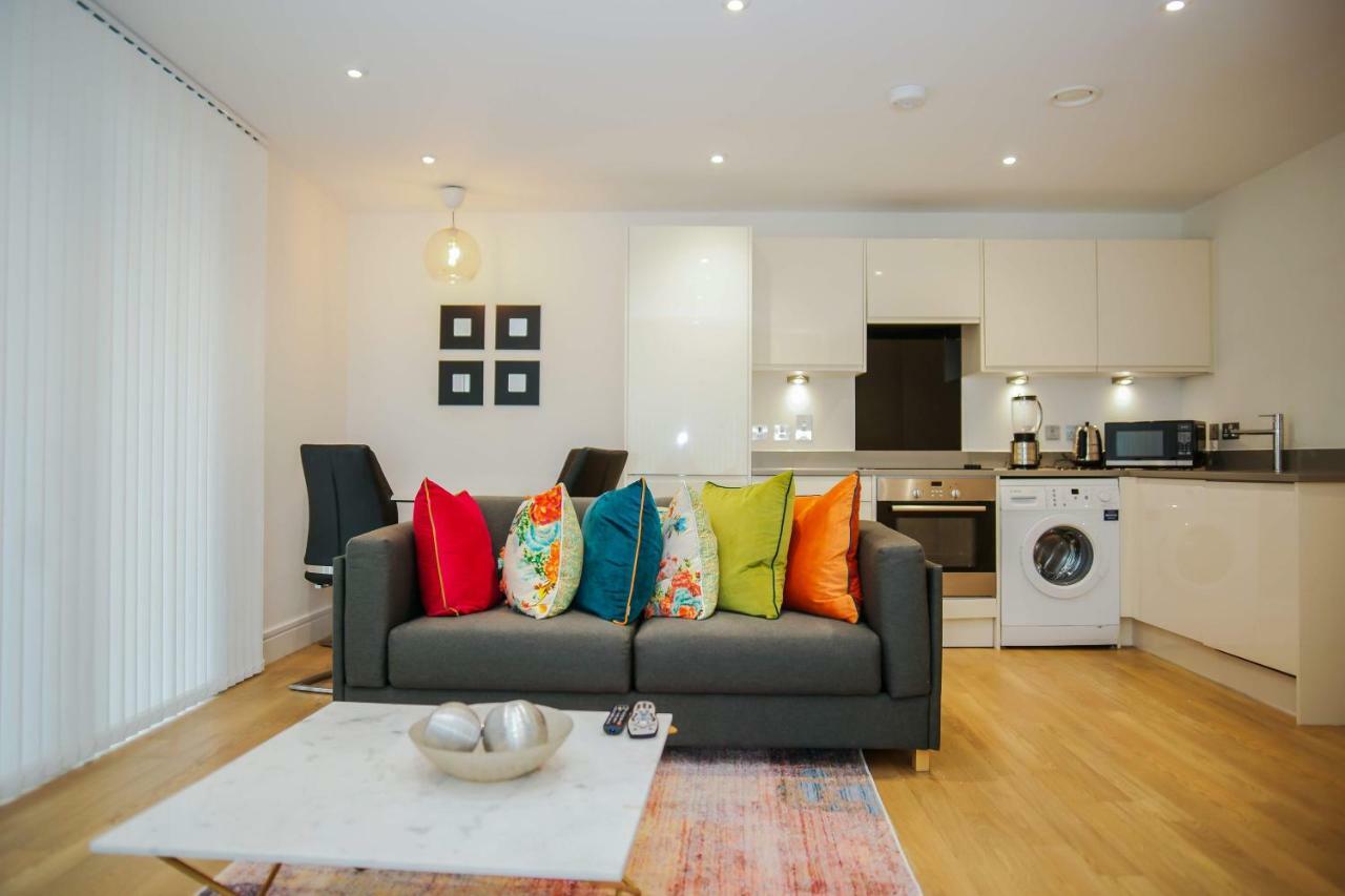 Executive 2 Bed * London