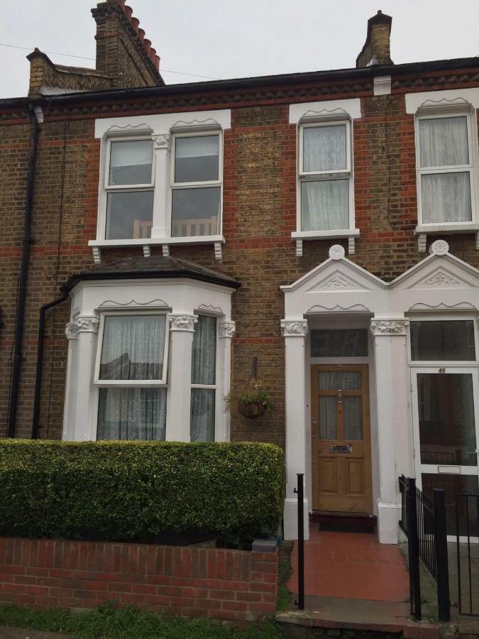 Catford Homestay * London