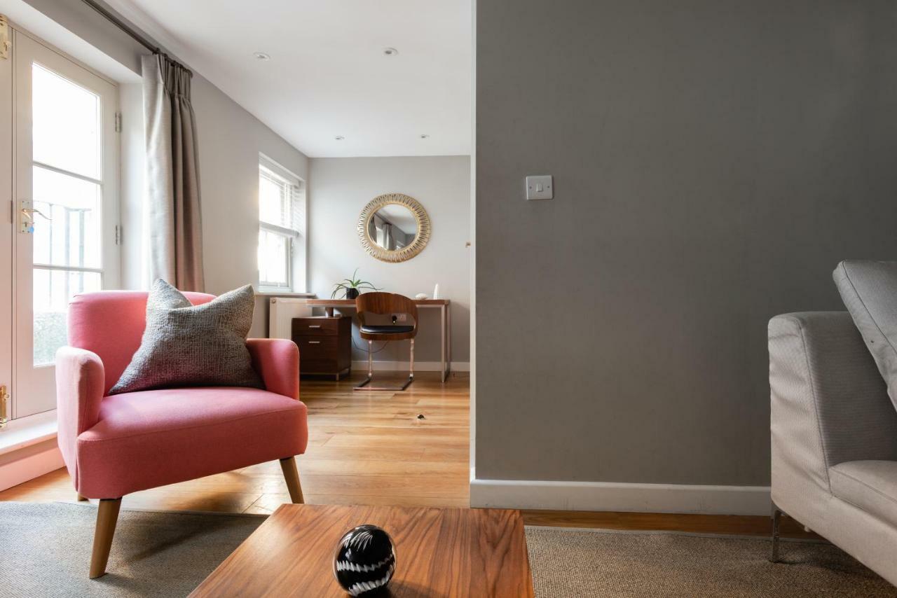 The Norfolk Maisonette - Lovely 4bdr Mews * Londen