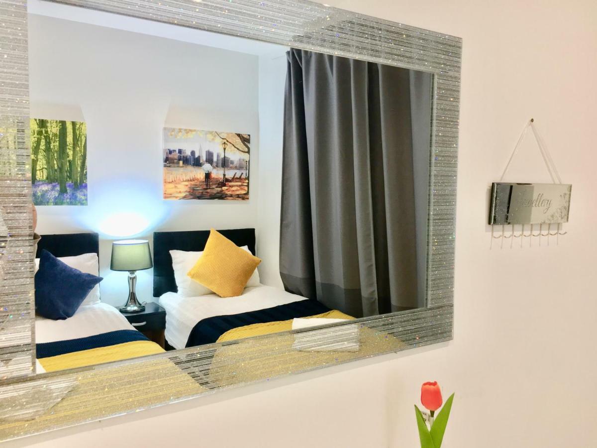 Excel 2 Bedrooms River View * Londen