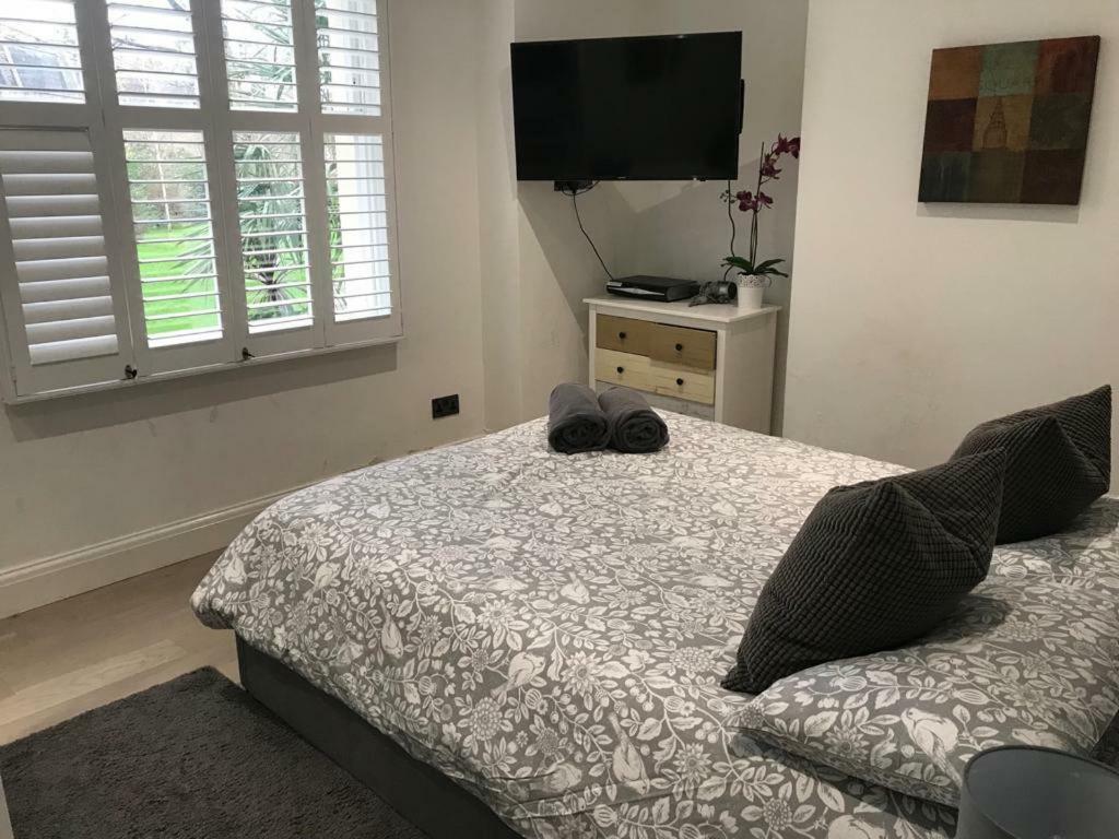 Bright Convenient Flat In Little Venice Leilighet