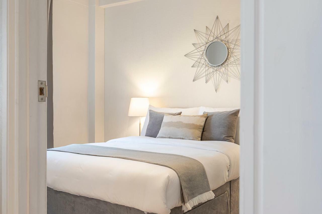 Grand Swiss Apartment