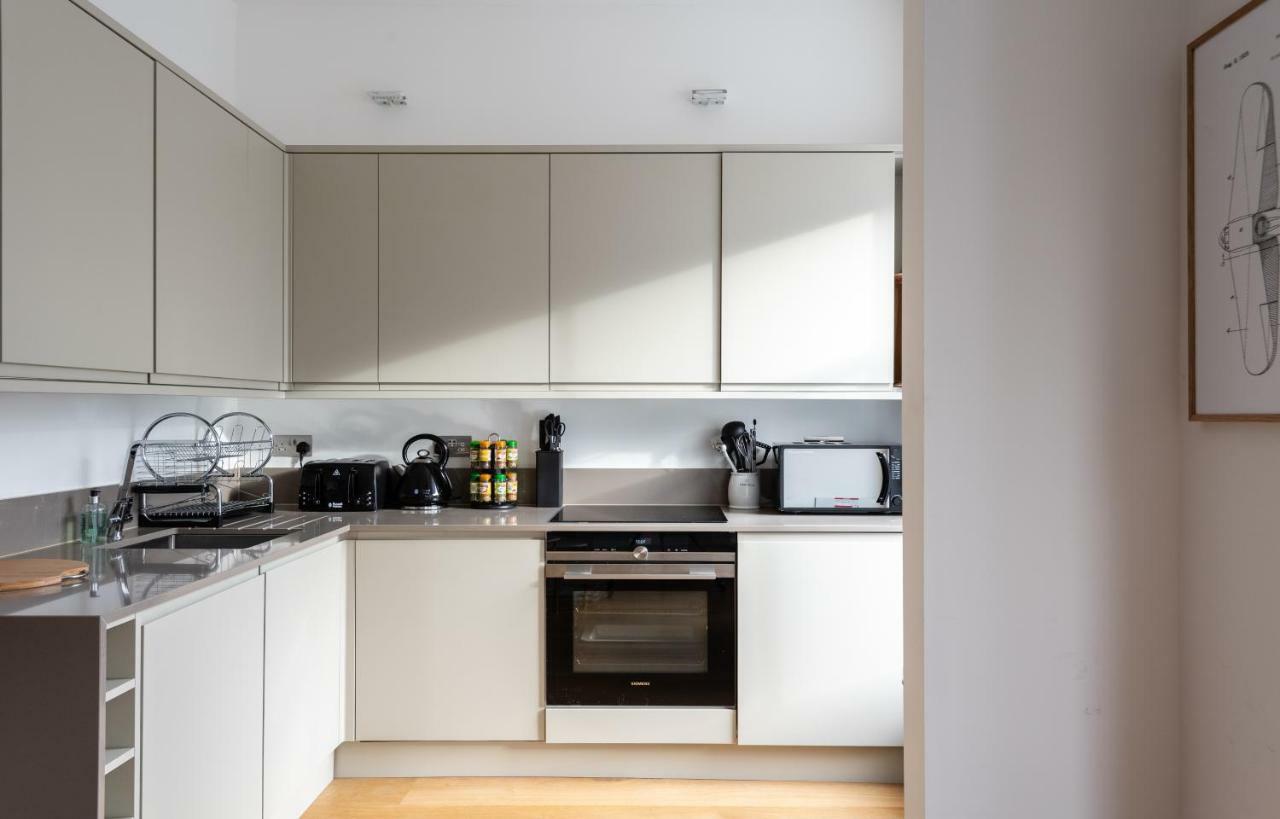 0m² 3 Slaapkamer, 1 Privé Badkamer In Notting Hill * Londen