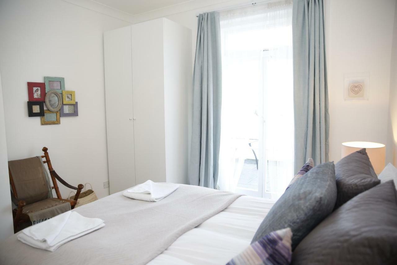 Beautiful One Bedroom Walking Distance To Paddington And Hyde Park Apartment