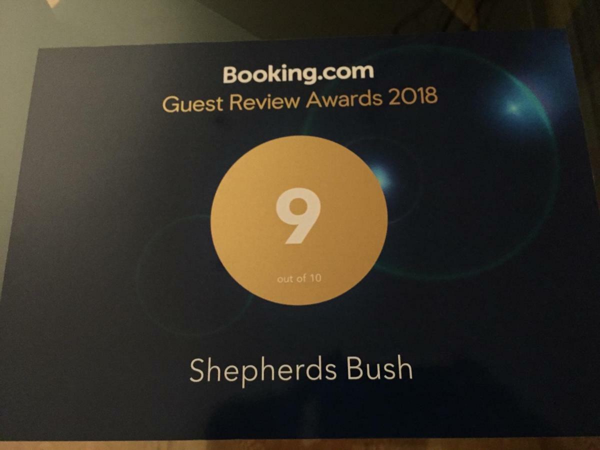 Perfect 2 Bedroom Flat Shepherds Bush W12 Appartement *